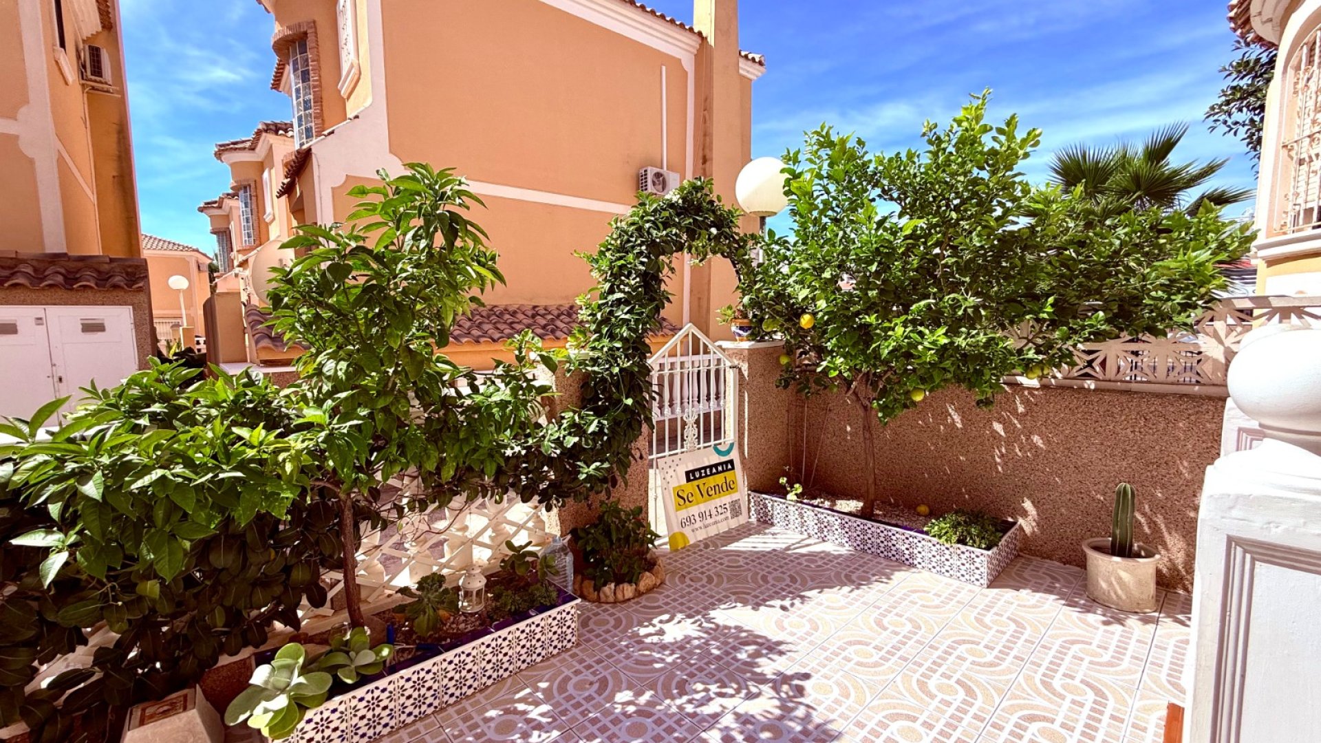 Revente - Villa -
Orihuela Costa - Villamartín