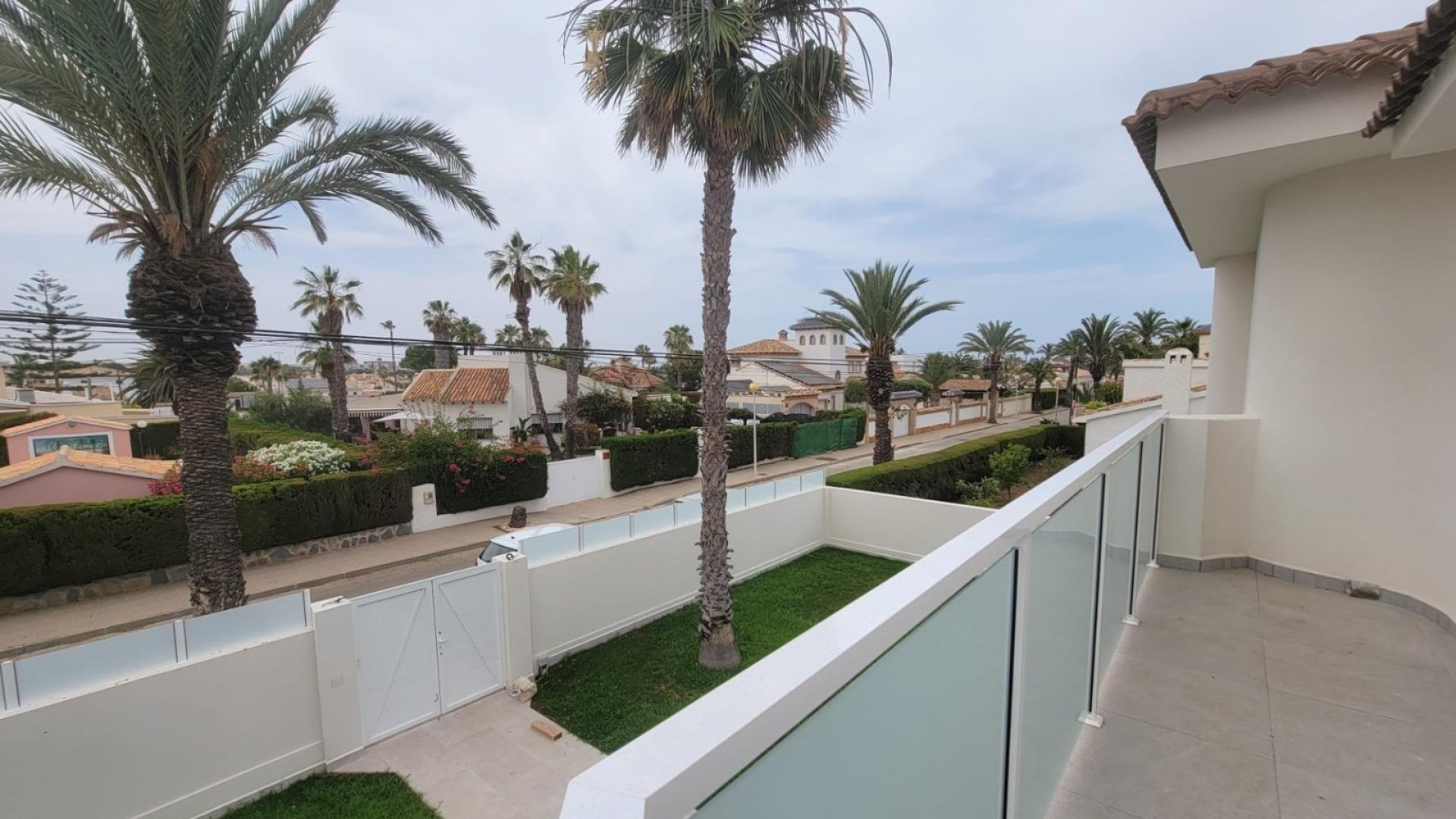 Revente - Villa -
Orihuela Costa