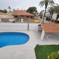 Revente - Villa -
Orihuela Costa