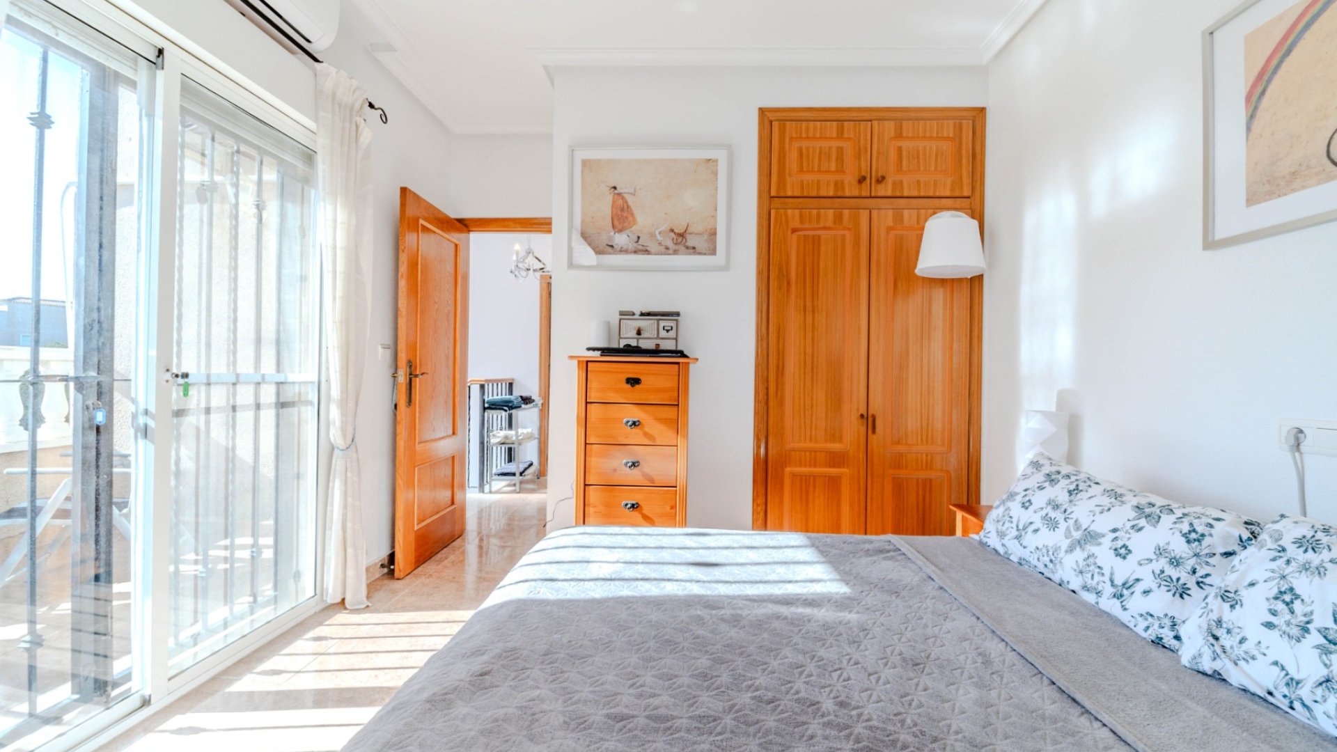 Revente - Villa -
Playa Flamenca - Orihuela Costa