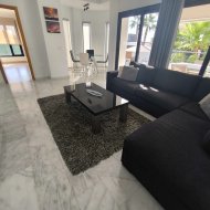 Revente - Villa -
Polop - Alberca