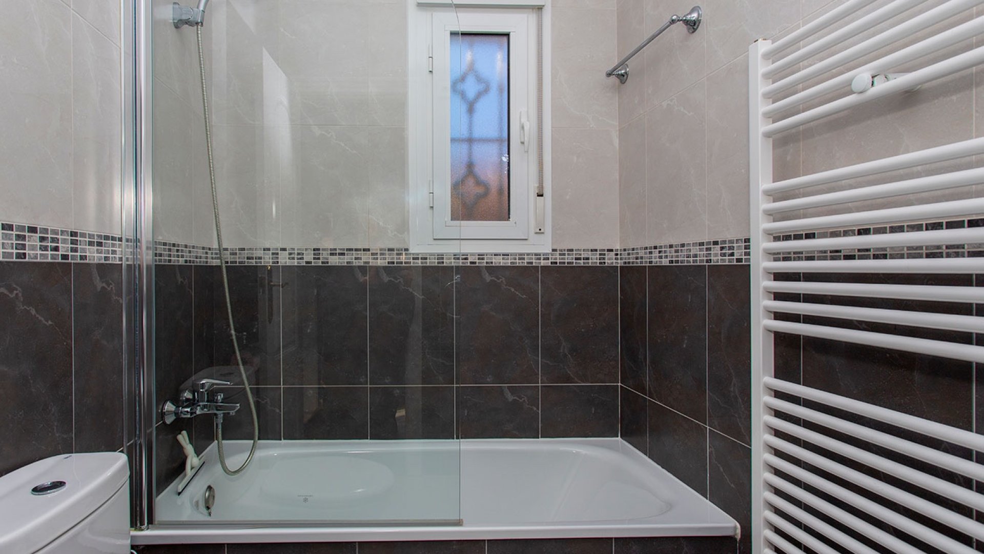 Revente - Villa -
Rojales - Pueblo