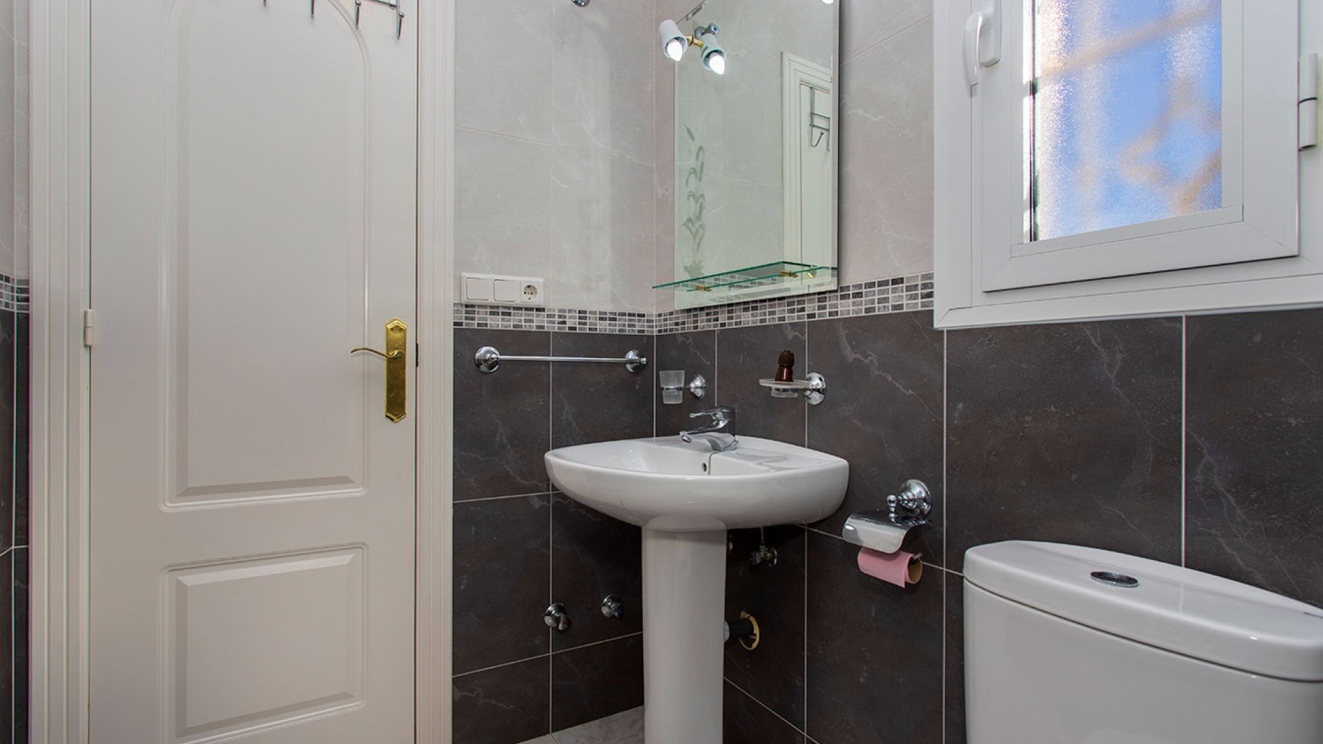 Revente - Villa -
Rojales - Pueblo