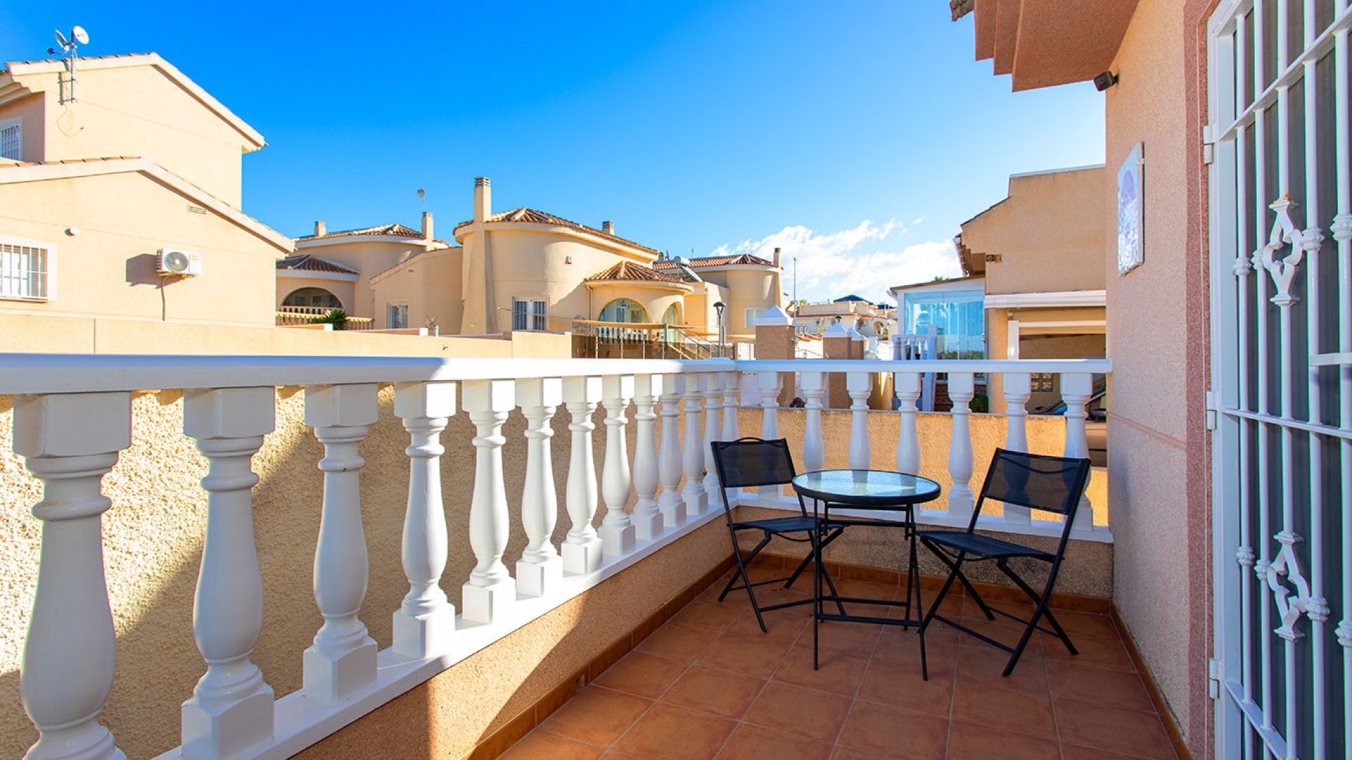 Revente - Villa -
Rojales - Pueblo