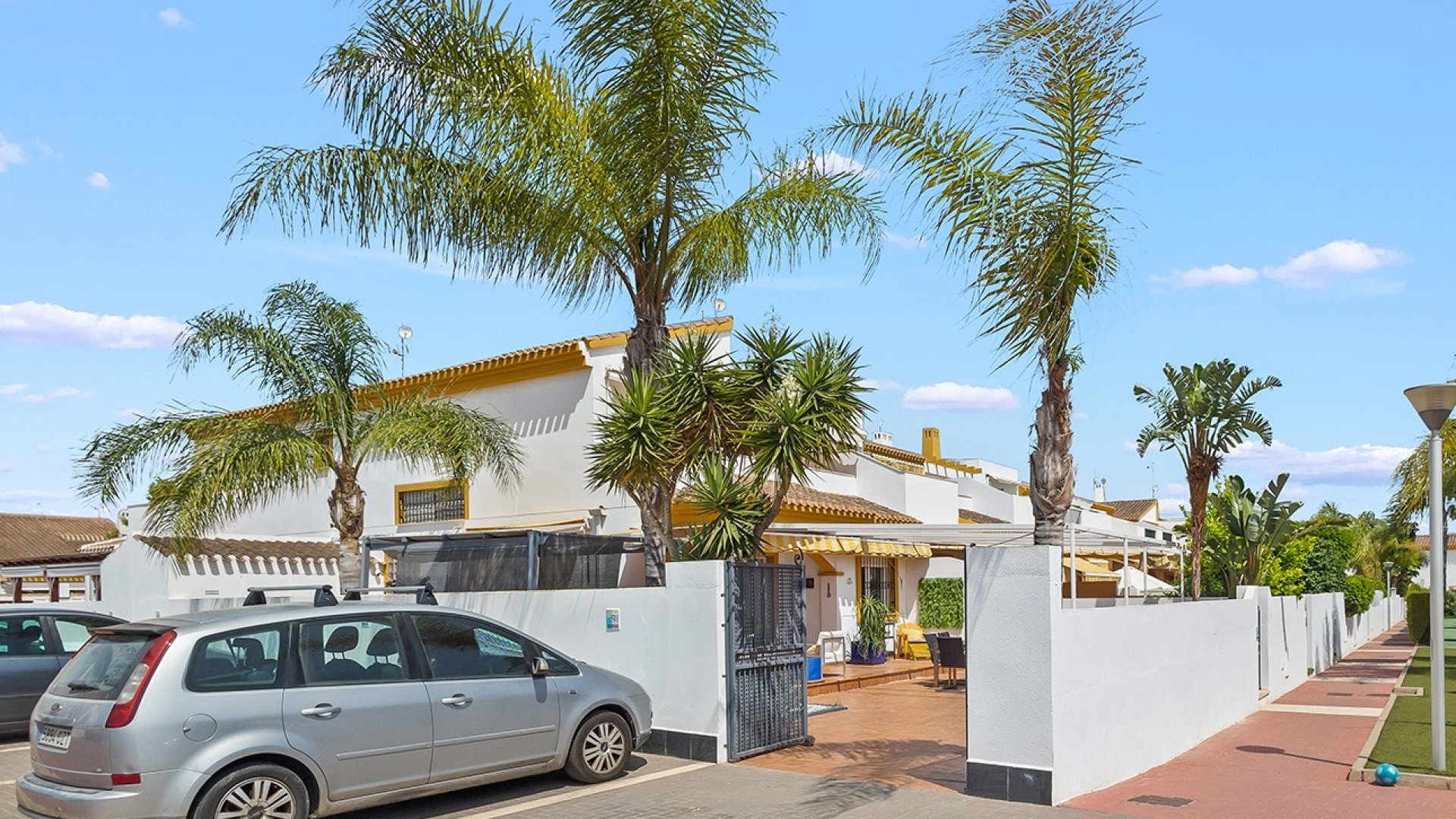 Revente - Villa -
Torre de la Horadada - Pueblo Latino