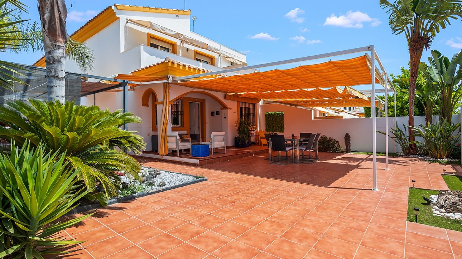 Revente - Villa -
Torre de la Horadada - Pueblo Latino