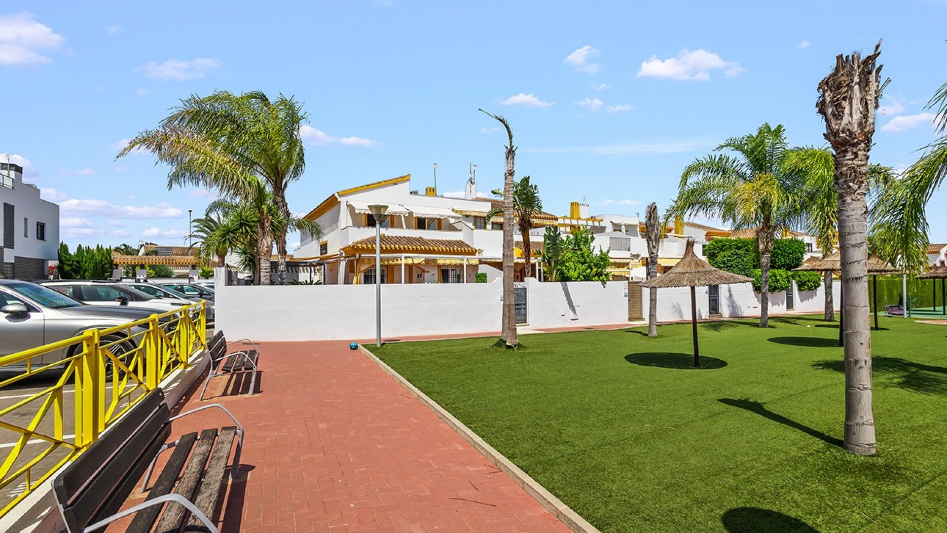 Revente - Villa -
Torre de la Horadada - Pueblo Latino