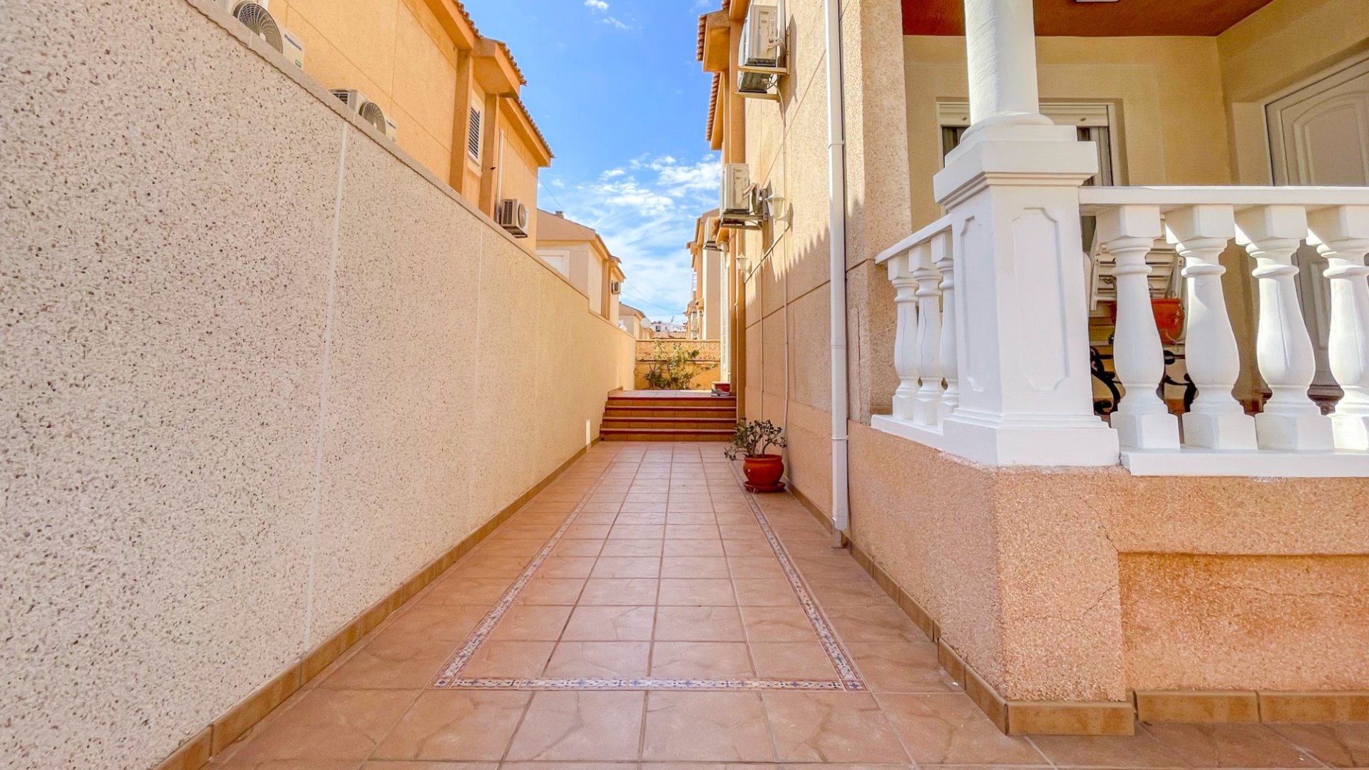 Revente - Villa -
Torrevieja - Cabo Cervera