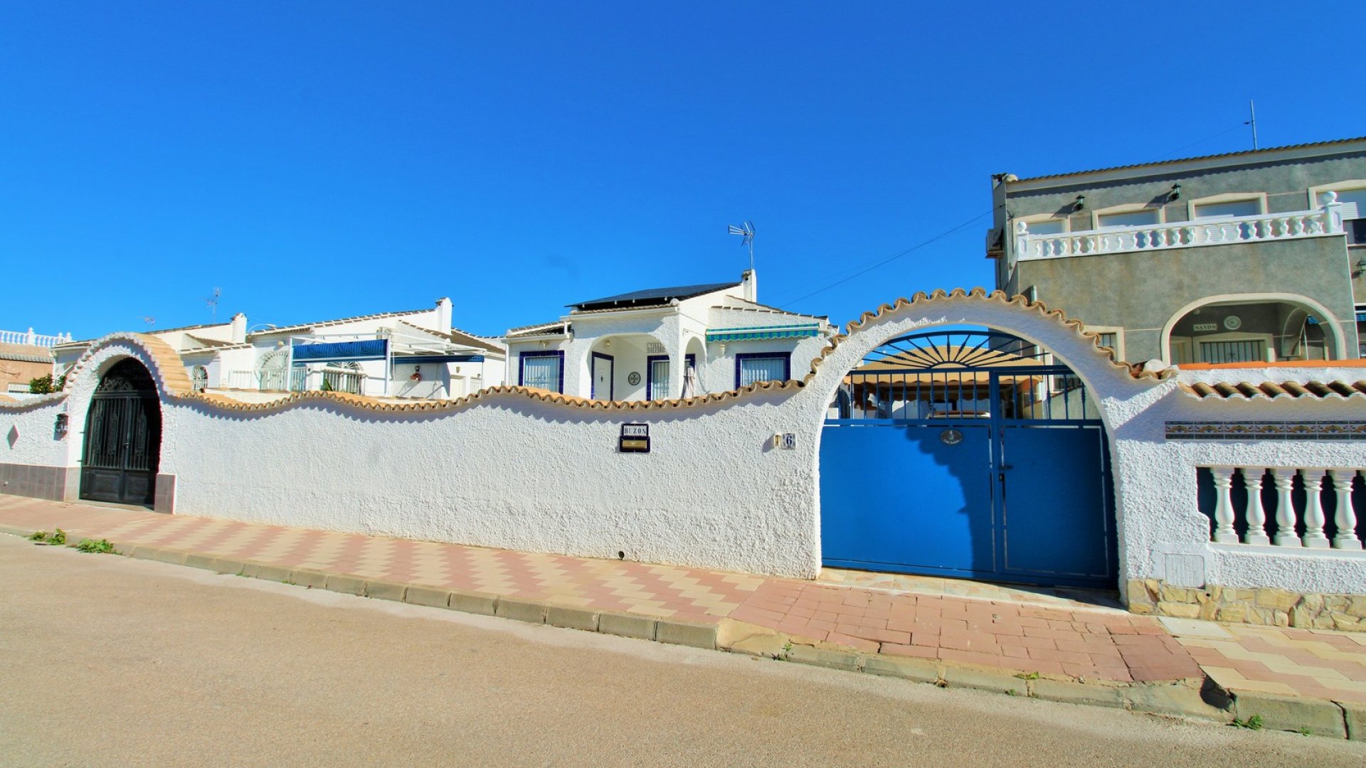 Revente - Villa -
Torrevieja - El Chaparral