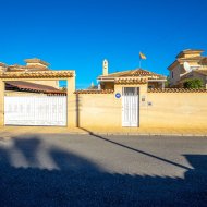 Revente - Villa -
Torrevieja - El Chaparral