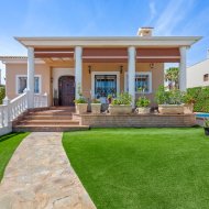 Revente - Villa -
Torrevieja - La Mata