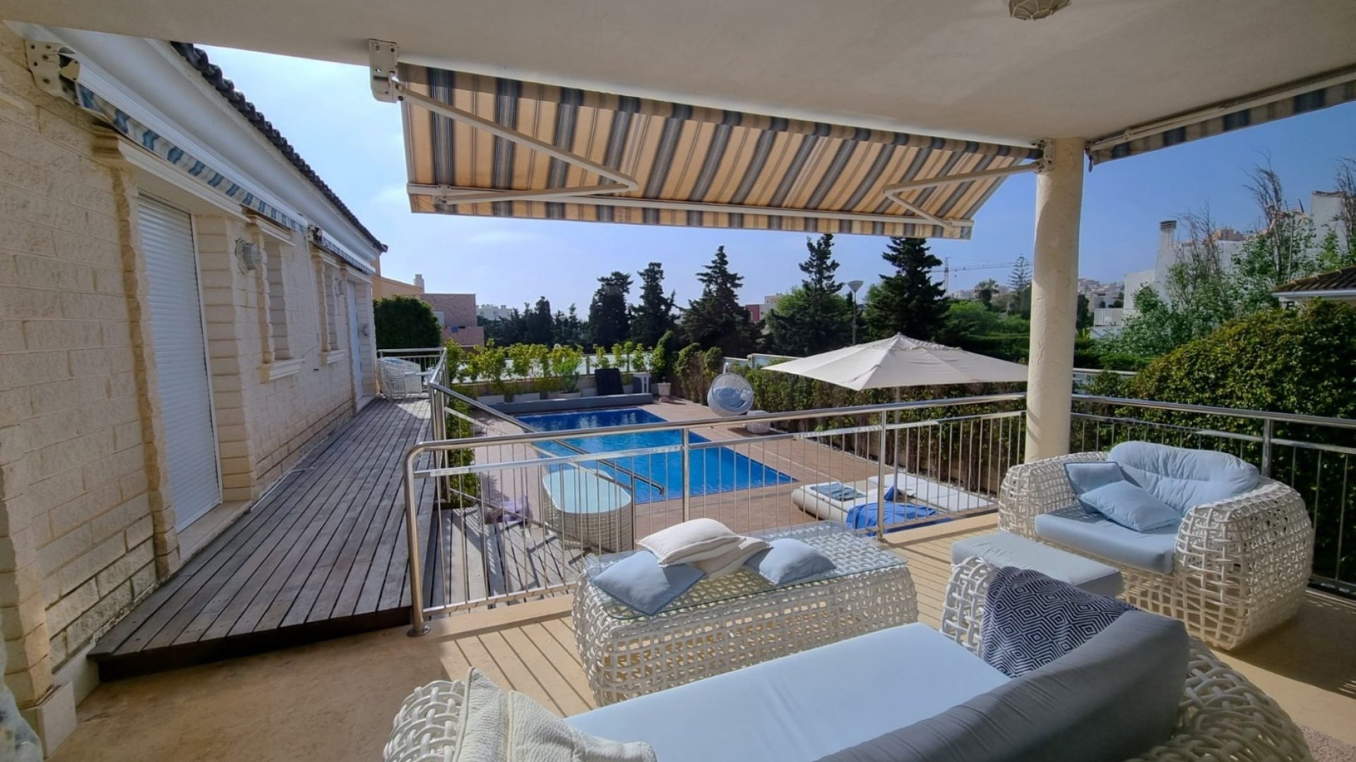 Revente - Villa -
Torrevieja - La Mata