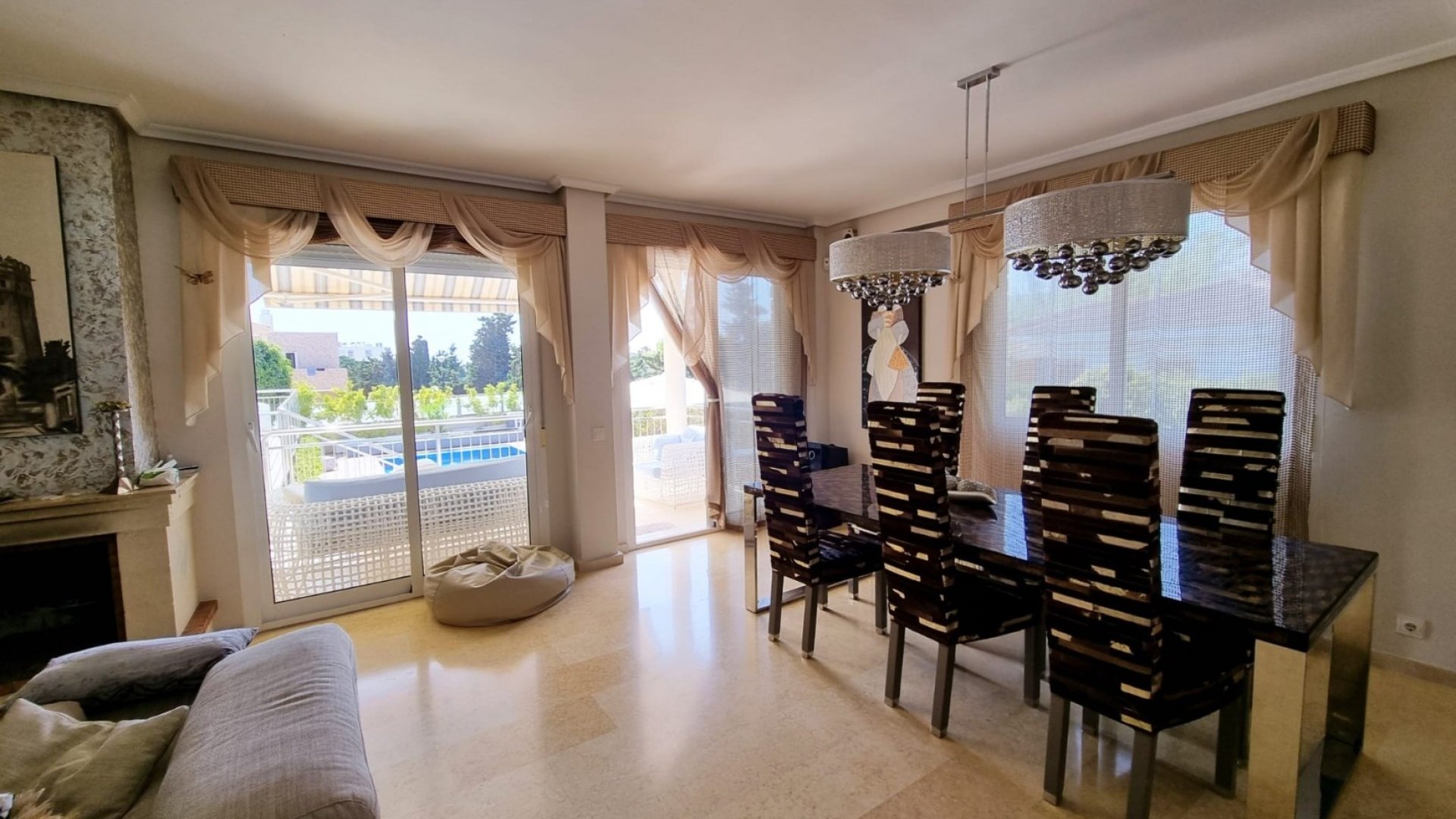 Revente - Villa -
Torrevieja - La Mata