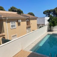 Revente - Villa -
Torrevieja - Los Balcones