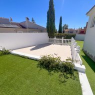 Revente - Villa -
Torrevieja - Los Balcones