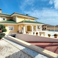Revente - Villa -
Torrevieja - Los Balcones