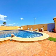 Revente - Villa -
Torrevieja - Los Balcones