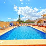 Revente - Villa -
Torrevieja - Los Balcones