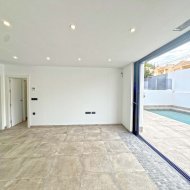 Revente - Villa -
Torrevieja - Los Balcones