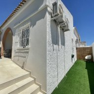 Revente - Villa -
Torrevieja - Nueva Torrevieja - Aguas Nuevas