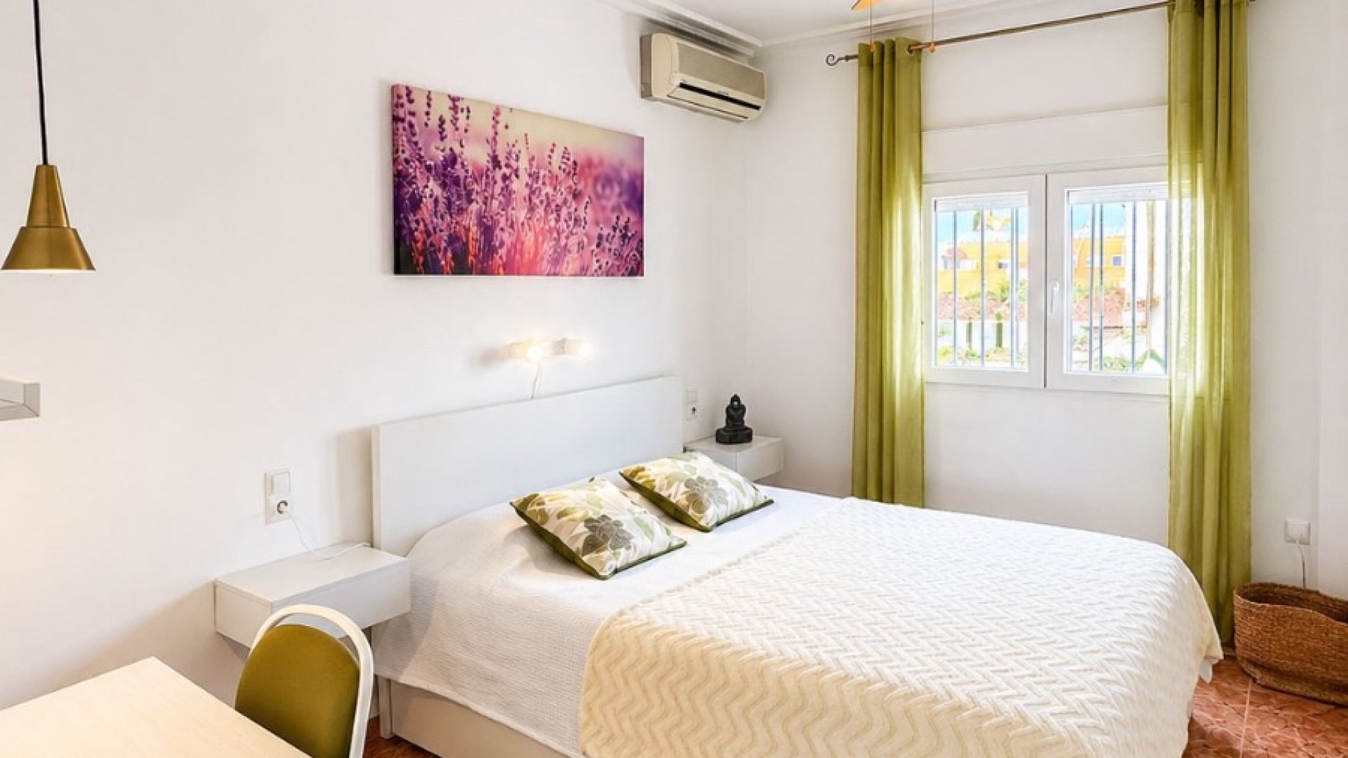 Revente - Villa -
Torrevieja - Nueva Torrevieja