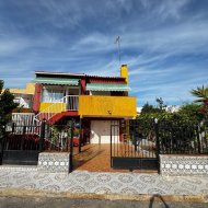 Revente - Villa -
Torrevieja - Punta Prima