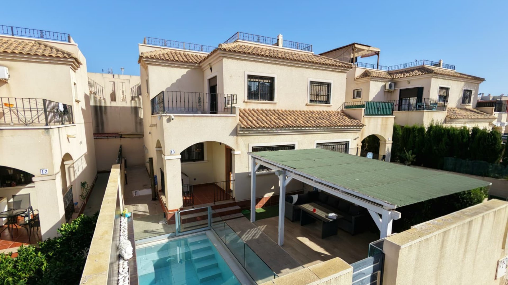 Revente - Villa -
Torrevieja - Sector 25