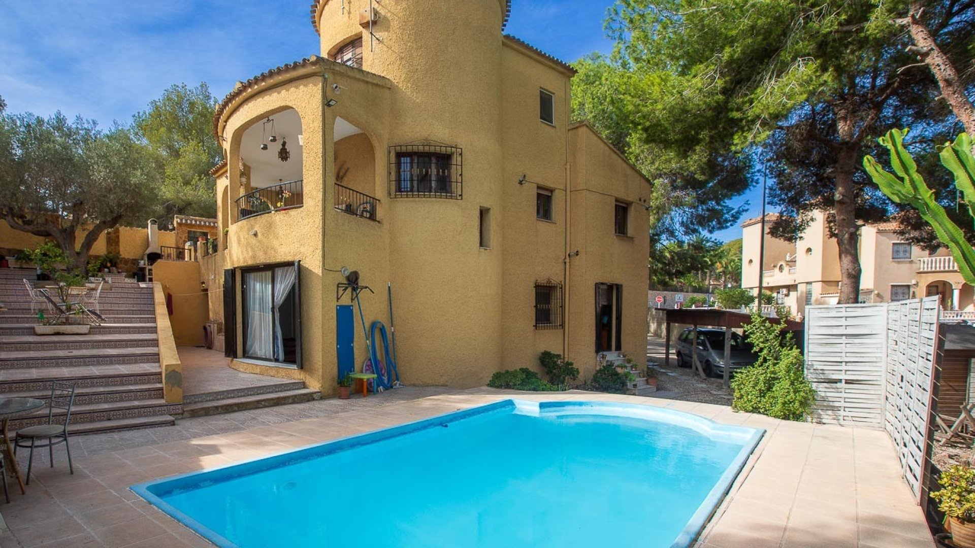 Revente - Villa -
Villamartín - Las Filipinas