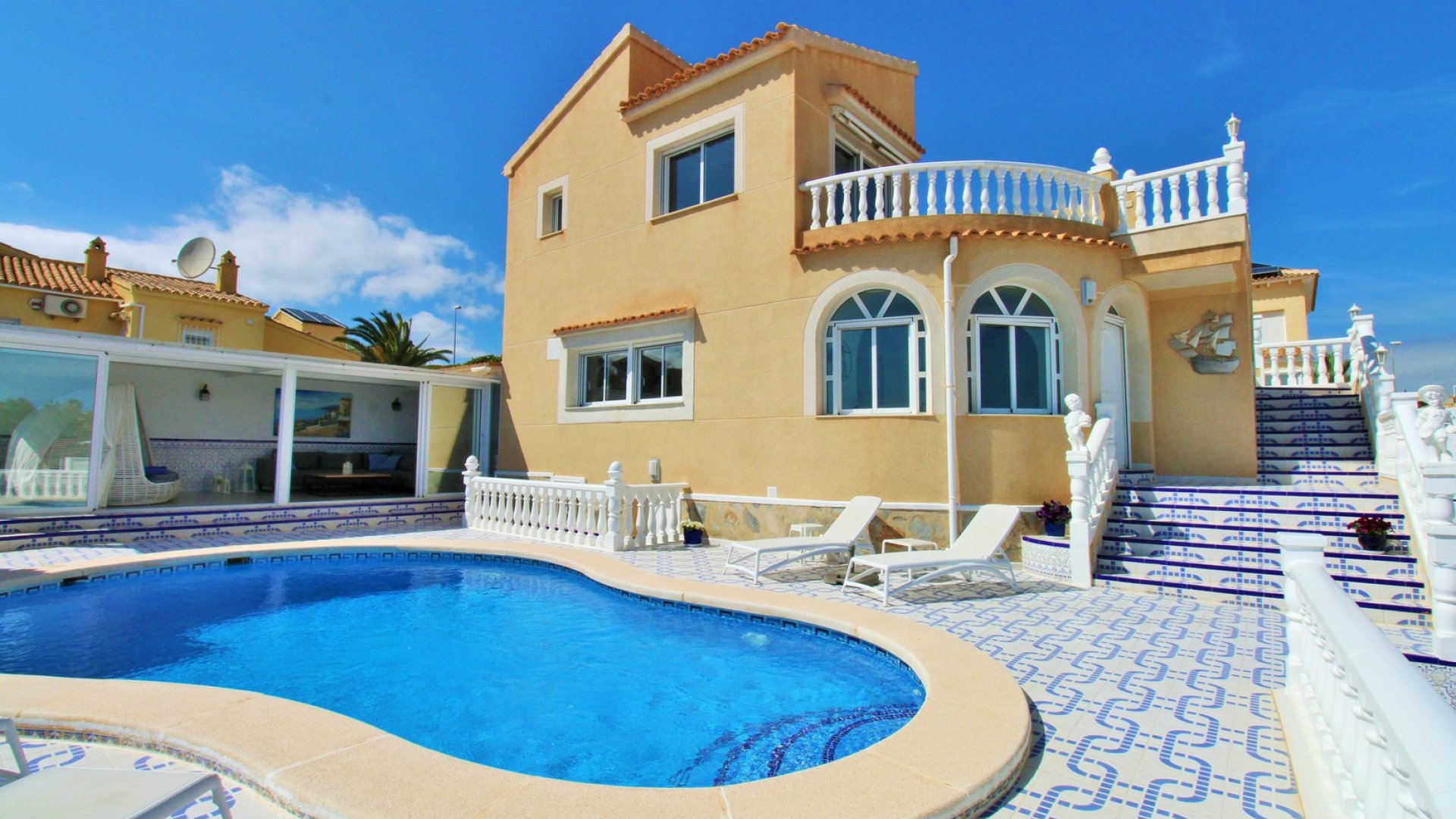 Revente - Villa -
Villamartín