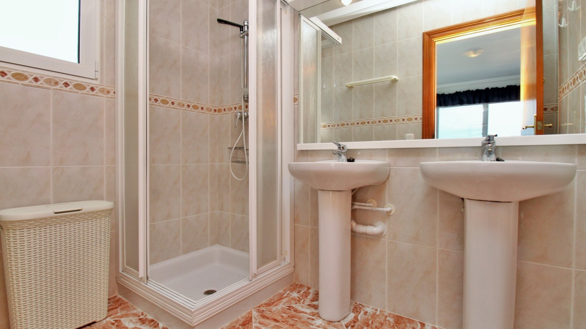 Revente - Villa -
Villamartín