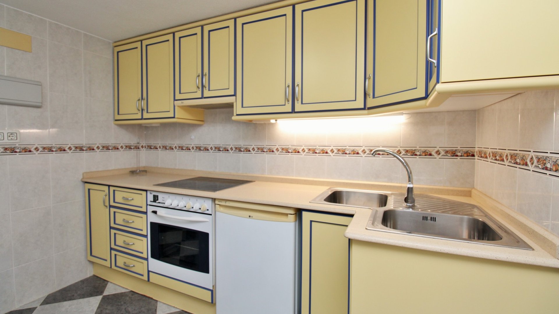 Revente - Villa -
Villamartín