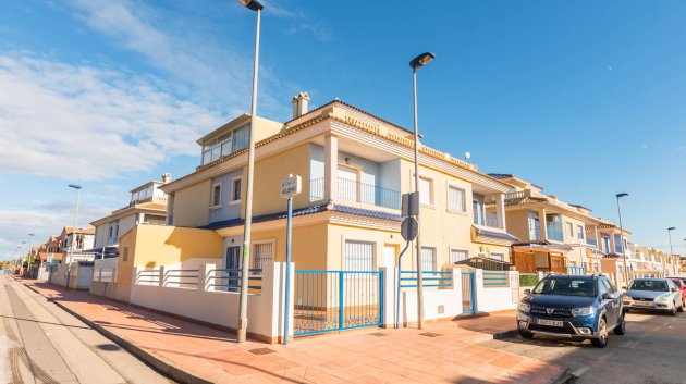 Townhouse - Resale -
                Los Alcazares - ML-47143