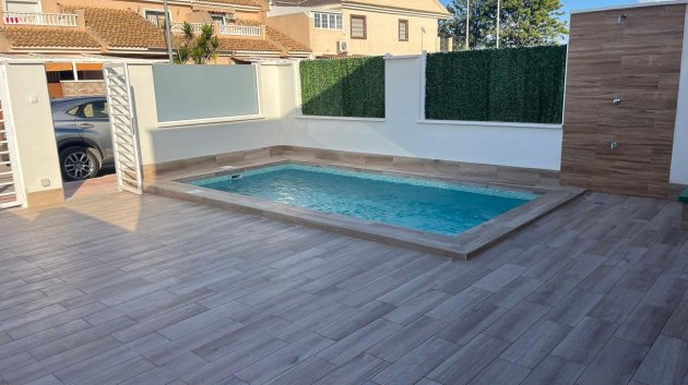 Townhouse - Resale -
                Los Alcazares - ML-95956