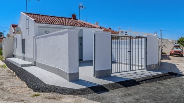 Townhouse - Resale - Torrevieja -
                Torrevieja