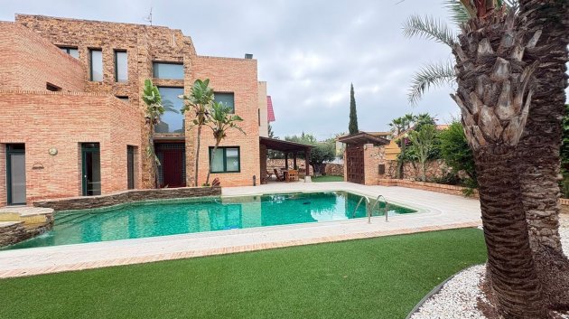 Villa - Resale -
                Altorreal - ML-35801