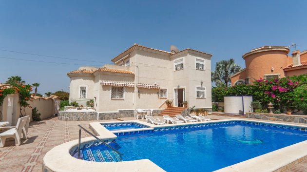 Villa - Resale - Ciudad Quesada -
                Campo De Golf La Marquesa