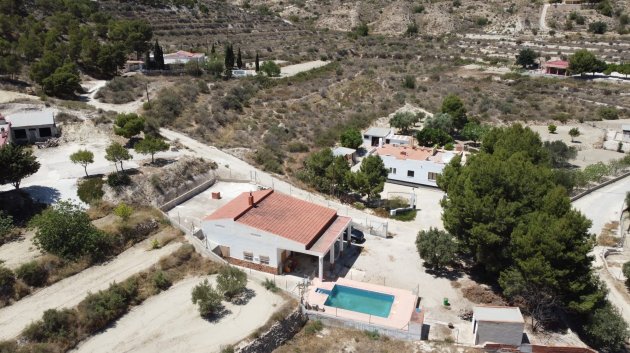 Villa - Resale - Crevillente -
                Crevillente