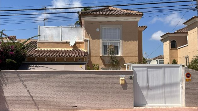 Villa - Resale - Guardamar del Segura -
                El Moncayo