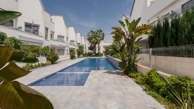 Villa - Resale - La Veleta -
                La veleta