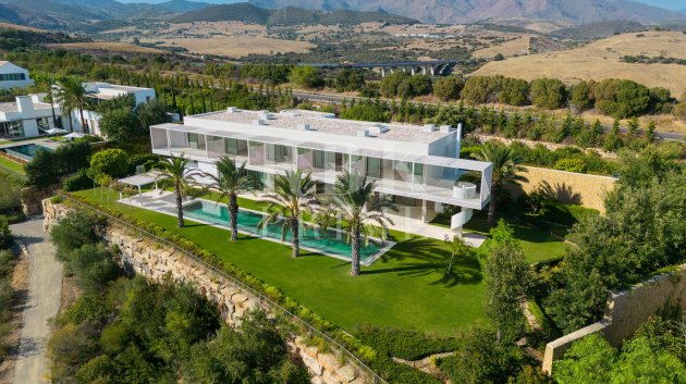 Villa - Resale - Malaga -
            Casares