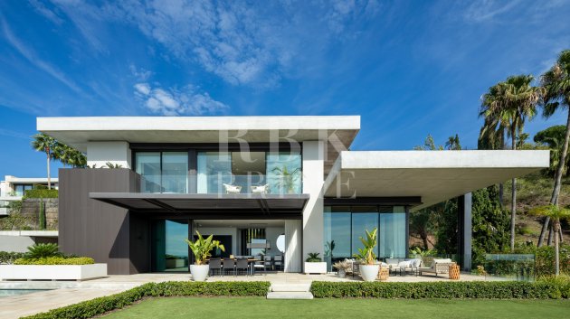 Villa - Resale - Malaga -
            Málaga