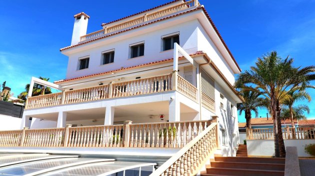 Villa - Resale - Orihuela Costa -
                Campoamor