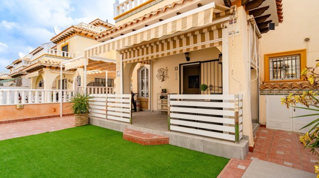 Villa - Resale - Orihuela Costa -
                Lomas De Cabo Roig
