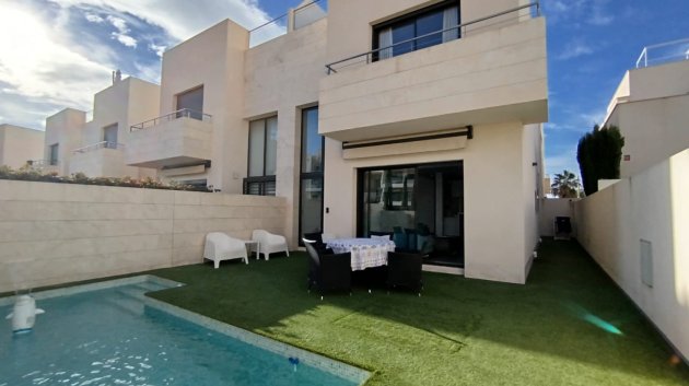 Villa - Resale - Orihuela Costa -
            Los Dolses