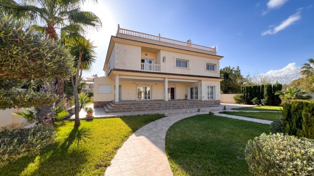 Villa - Resale -
                Orihuela Costa - ML-50400