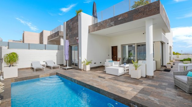 Villa - Resale -
                Orihuela Costa - ML-88105