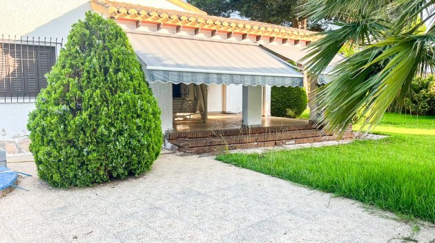 Villa - Resale - Orihuela Costa -
                Punta Prima