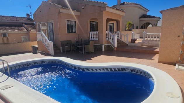 Villa - Resale - Rojales -
                Benimar