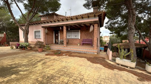 Villa - Resale -
                San Miguel de Salinas - ML-33975
