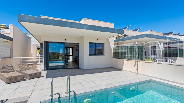 Villa - Resale -
                San Miguel de Salinas - ML-47785